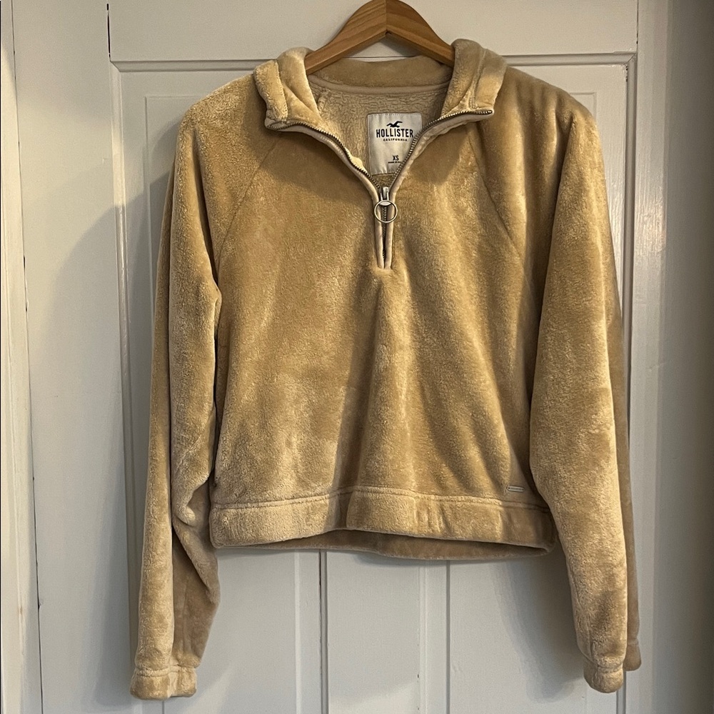 Hollister Beige Fleece Half-Zip Sweater Women’s Size XS